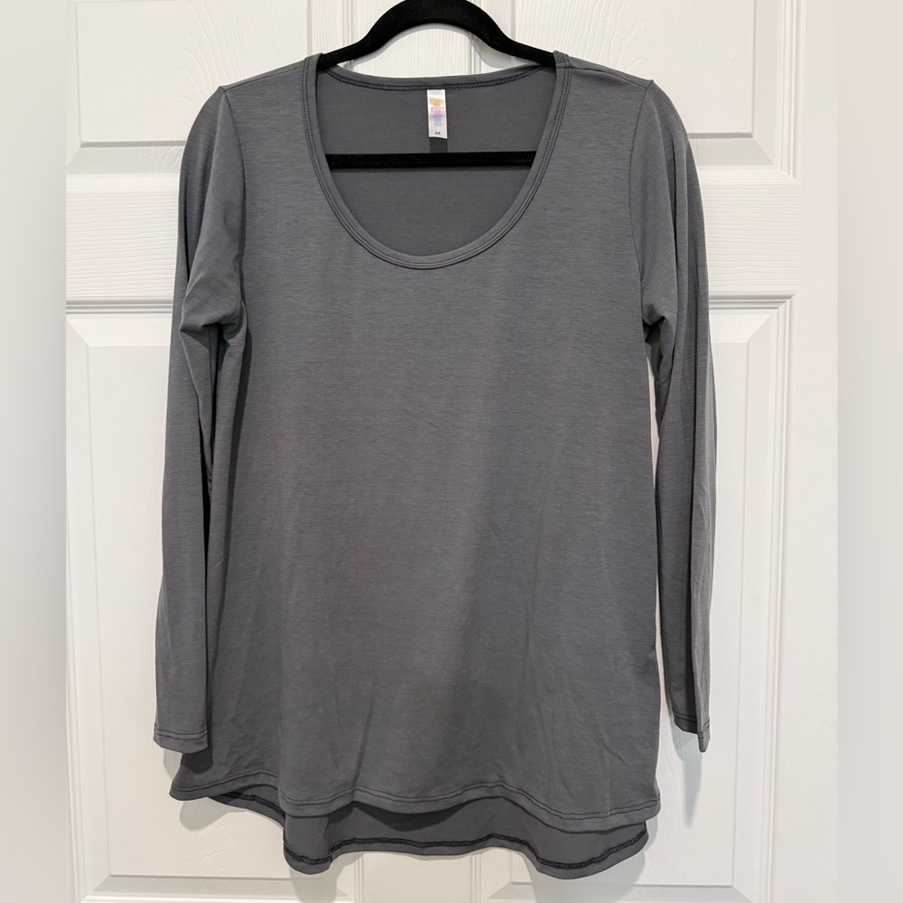 LuLaRoe Charcoal Long Sleeve Lynnae Tee